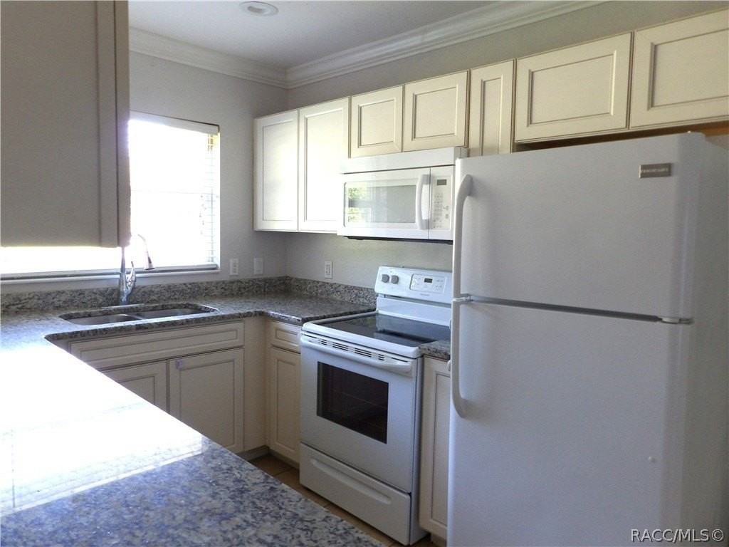 1006 Sherwood Ave - Photo 7 of 16