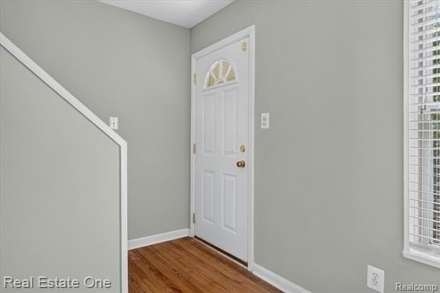 3284 Coolidge Hwy - Photo 6 of 35