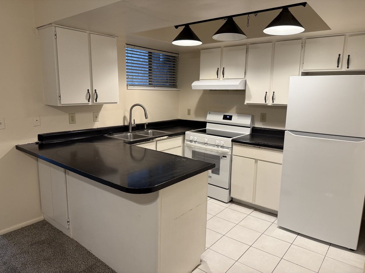 269 E Hill Ave #1 - Photo 4 of 11