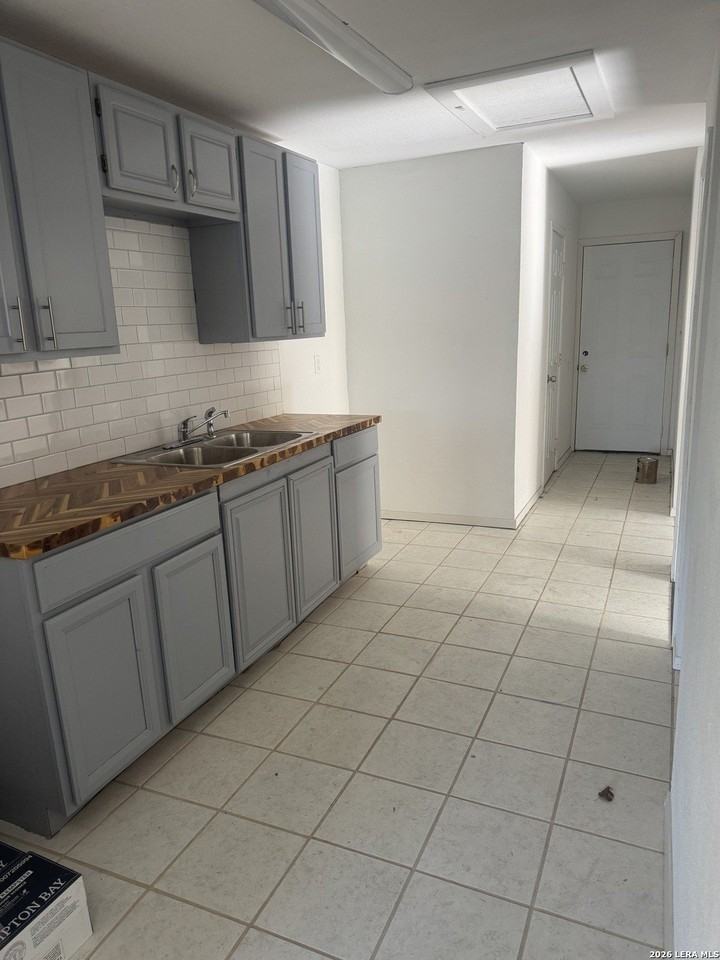 1218 Gardina St #1218 - Photo 4 of 23