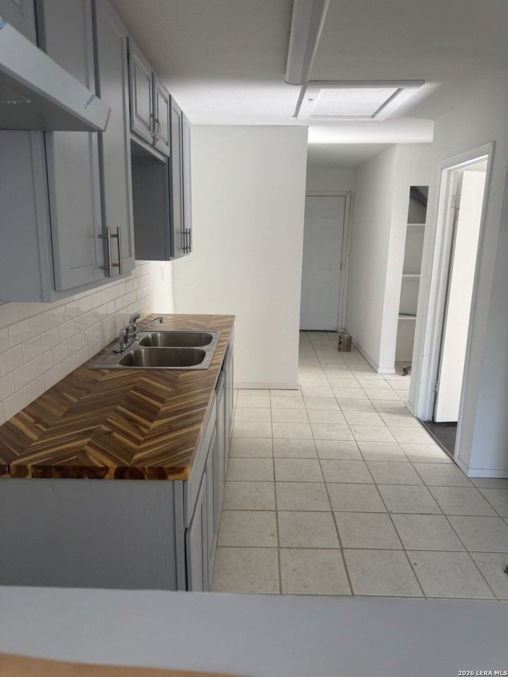 1218 Gardina St #1218 - Photo 5 of 23