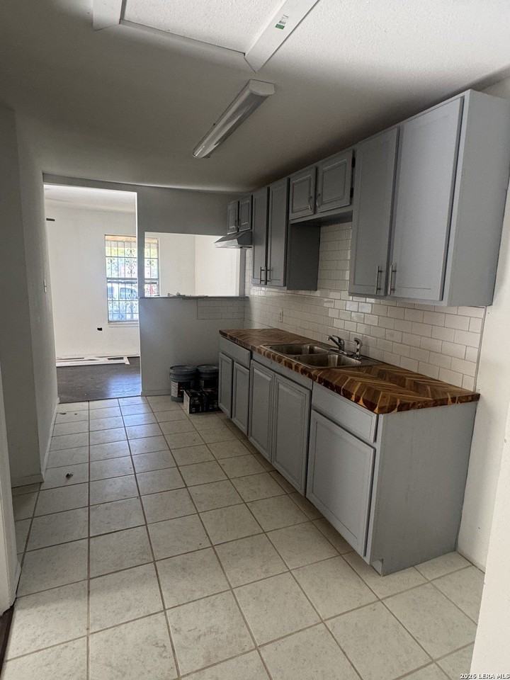 1218 Gardina St #1218 - Photo 7 of 23