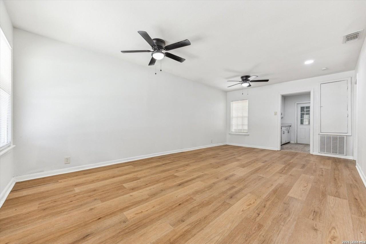 367 Babcock Rd - Photo 2 of 12