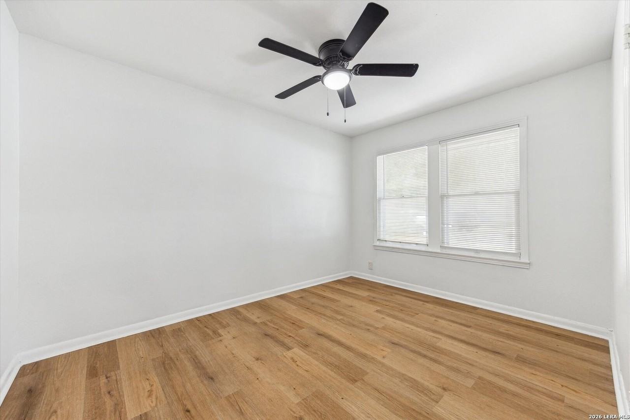 367 Babcock Rd - Photo 5 of 12
