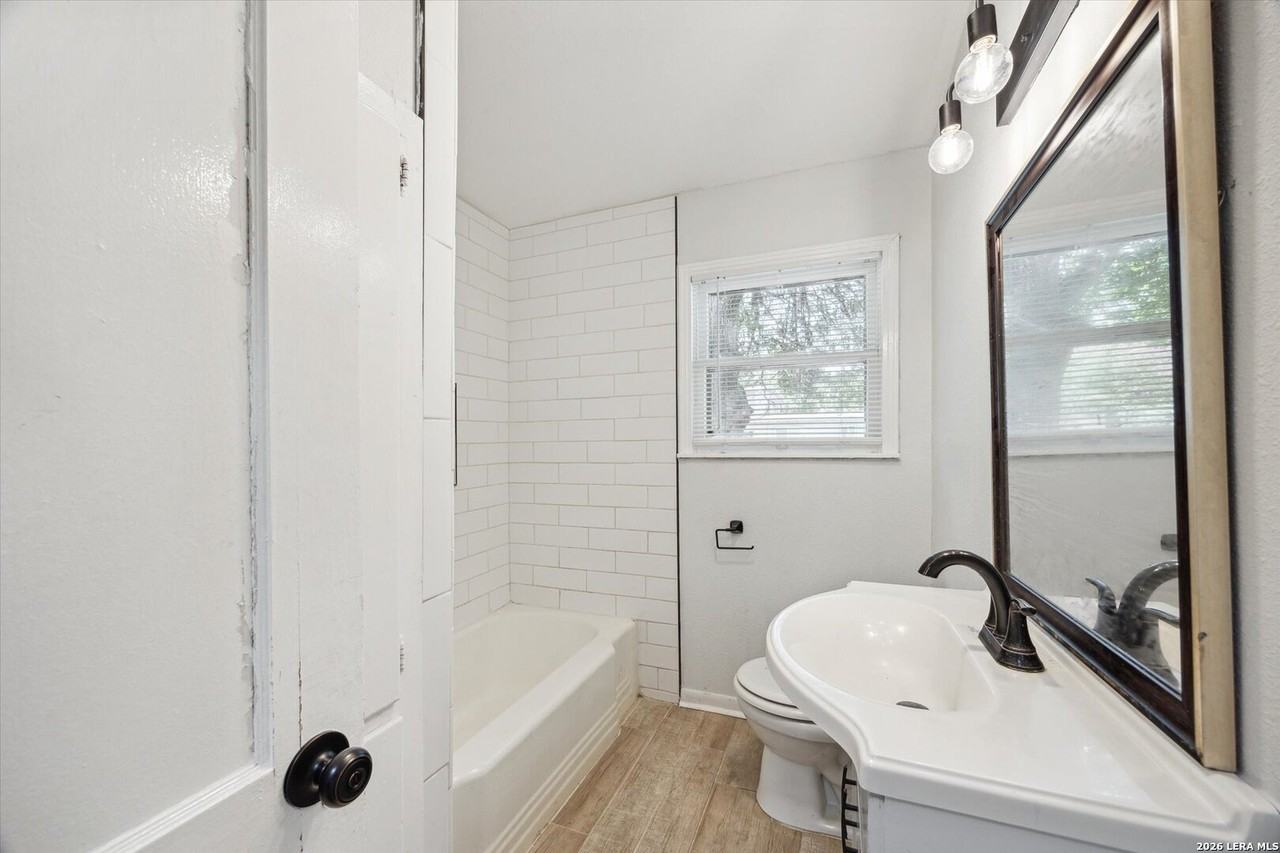 367 Babcock Rd - Photo 7 of 12
