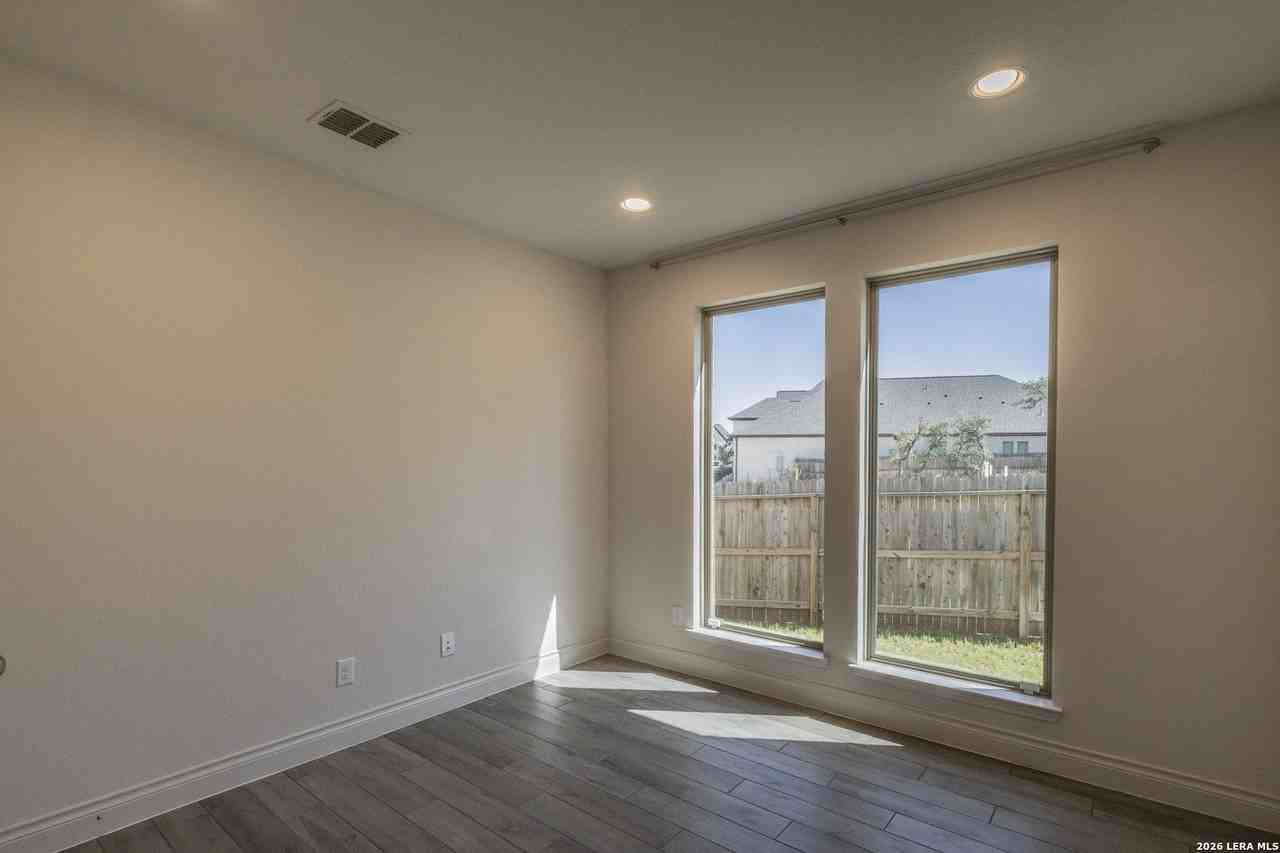 1729 Durham Park - Photo 6 of 33