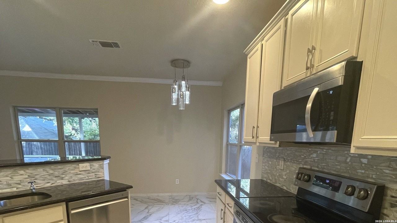 13103 Brook Arbor - Photo 5 of 9