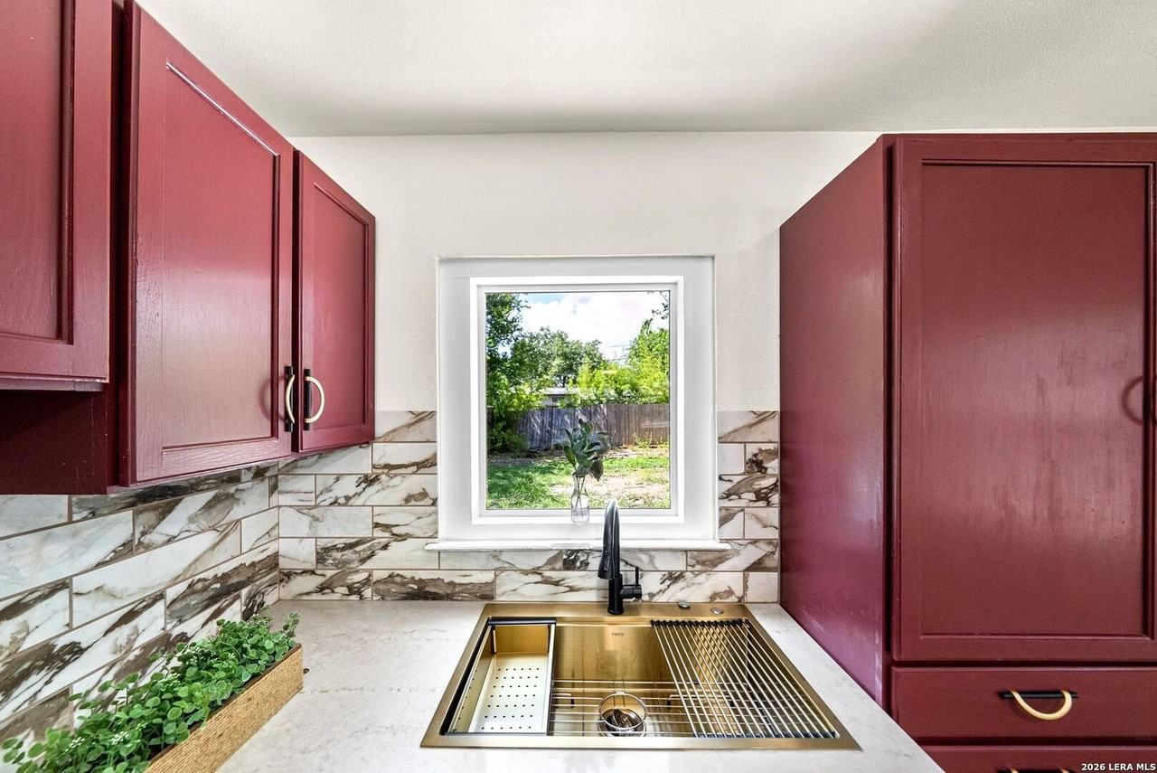10 Linden Ave - Photo 7 of 22