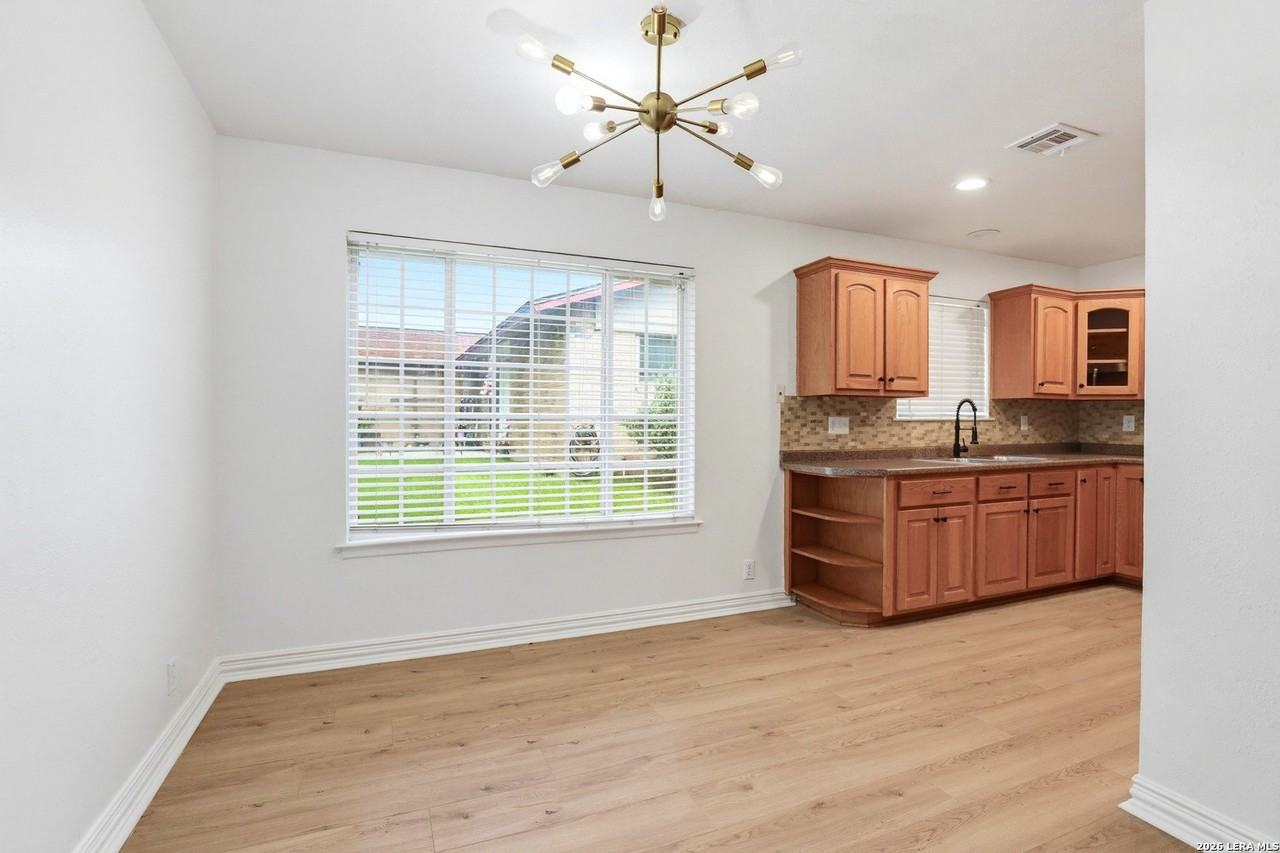 10343 Granary St - Photo 4 of 18