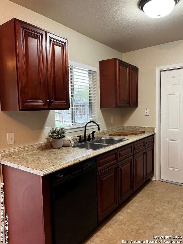 11619 Honey Grove St - Photo 5 of 14