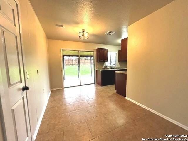 11619 Honey Grove St - Photo 7 of 14