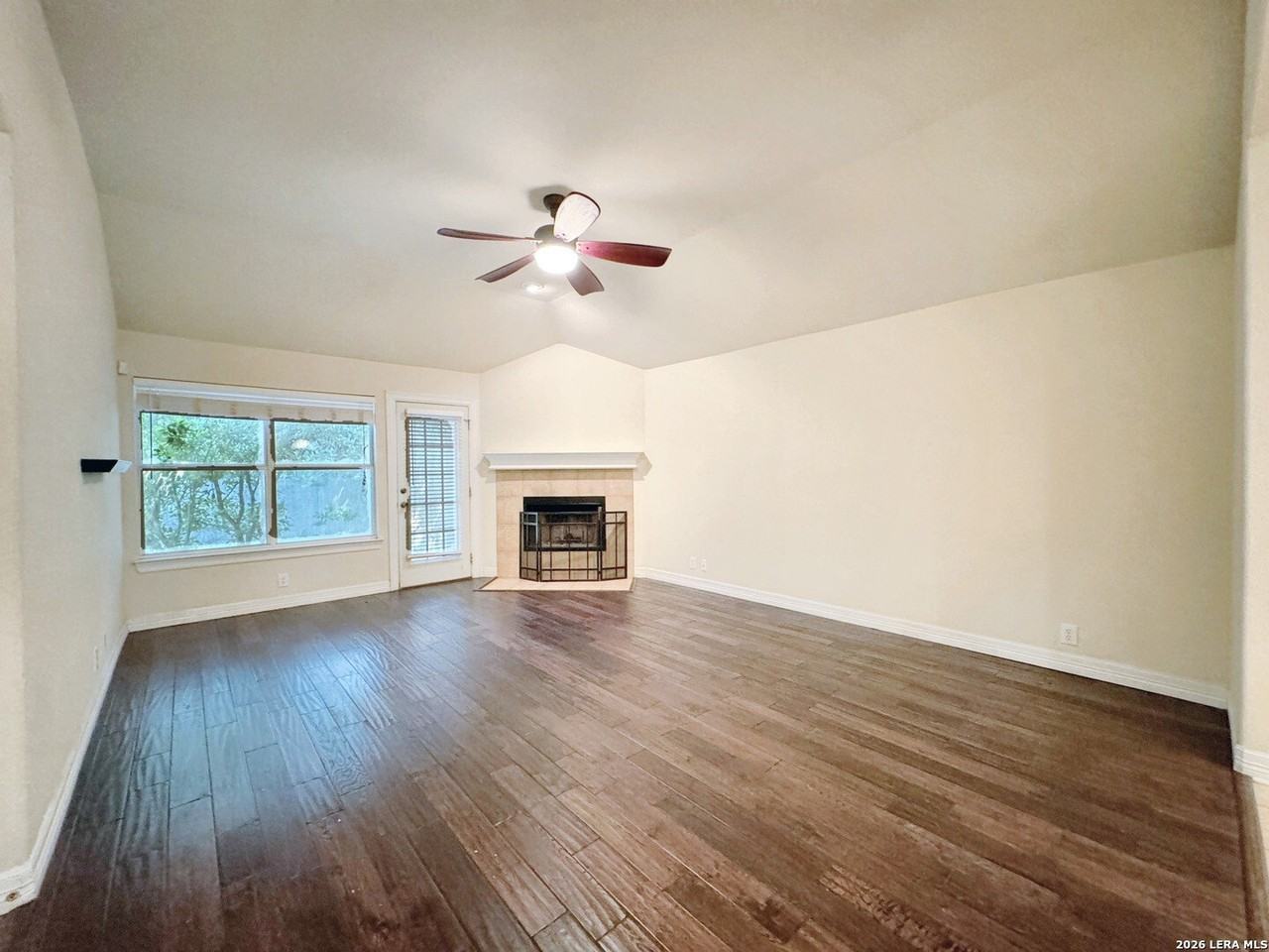2103 Preakness Ln - Photo 3 of 30