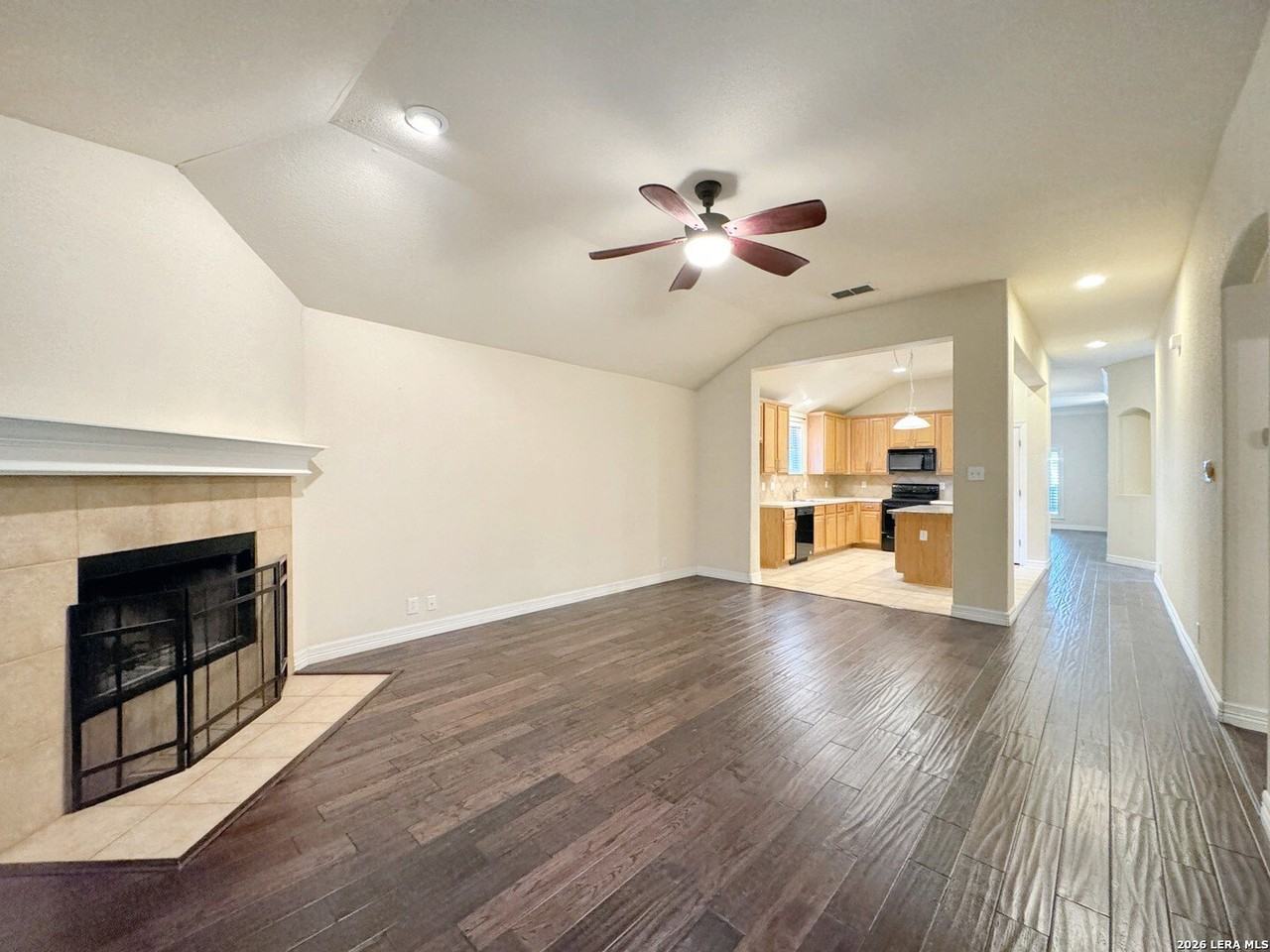 2103 Preakness Ln - Photo 4 of 30