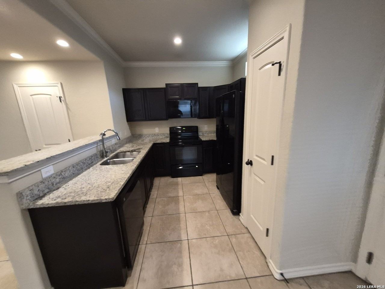 7042 Lakeview Dr #102 - Photo 6 of 21