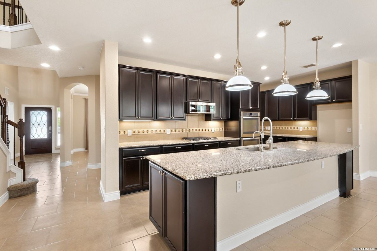 3502 Roadstead Way - Photo 4 of 24