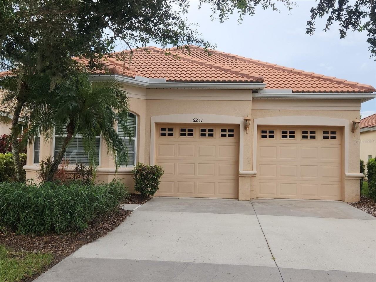 6251 Wingspan Way - Photo 2 of 31