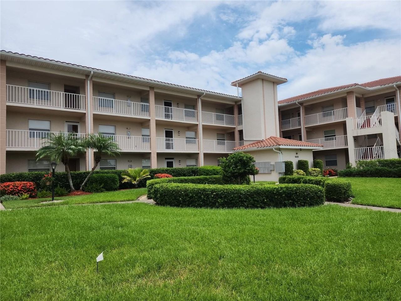 6507 Stone River Rd #205