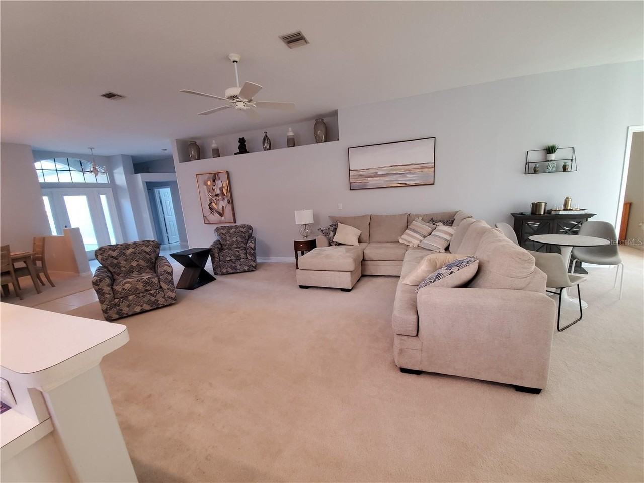 1141 Southlake Ct - Photo 3 of 23