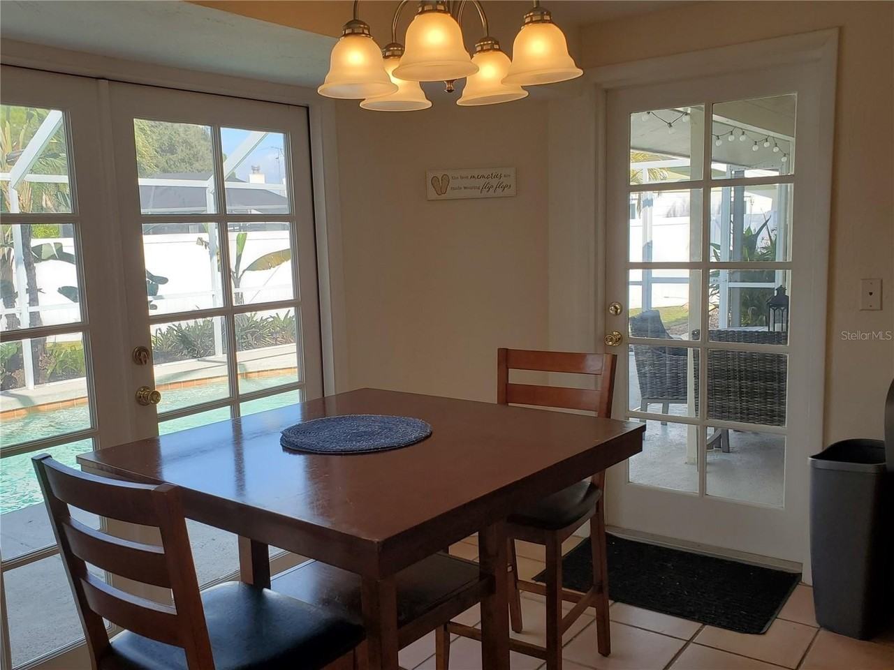 2745 Cardwell Way - Photo 2 of 18