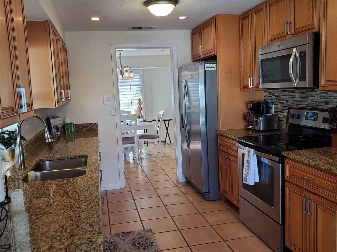 2745 Cardwell Way - Photo 3 of 18