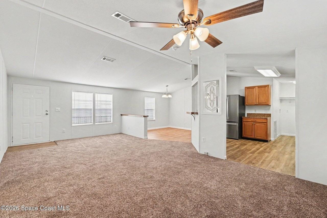 423 Brozman Ln - Photo 5 of 17