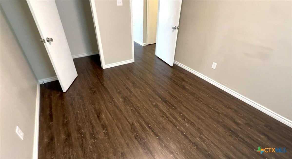 205 Erby Ave #D - Photo 6 of 10