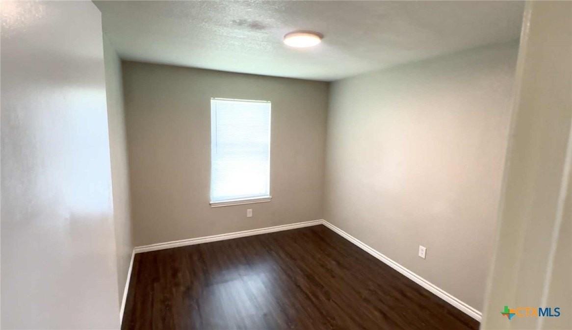 205 Erby Ave #D - Photo 7 of 10