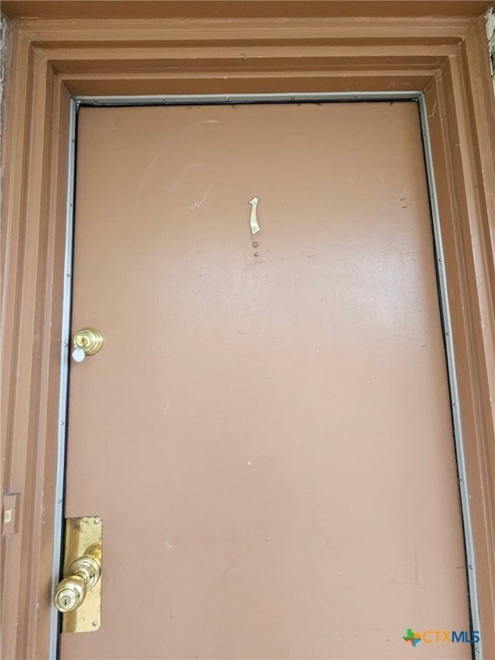 102 E Avenue A #1 - Photo 4 of 13