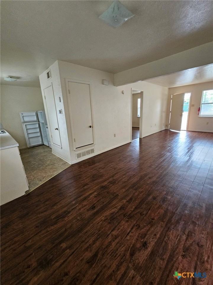 102 E Avenue A #1 - Photo 5 of 13