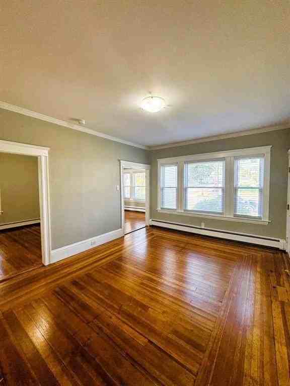 568 Prospect St #1R - Photo 5 of 9