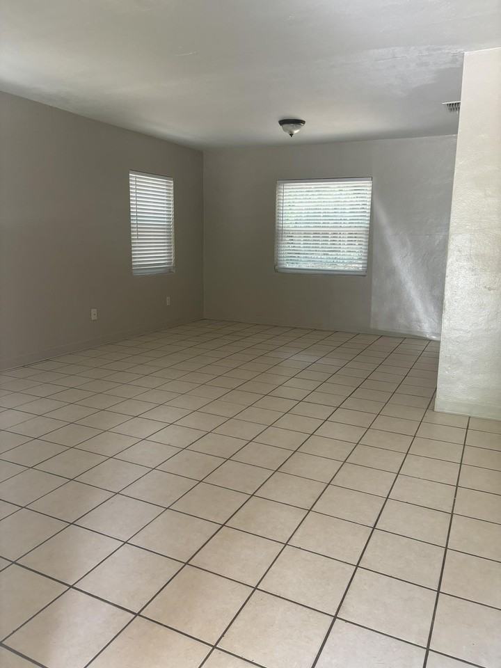 1629 Rankin Ave - Photo 2 of 22