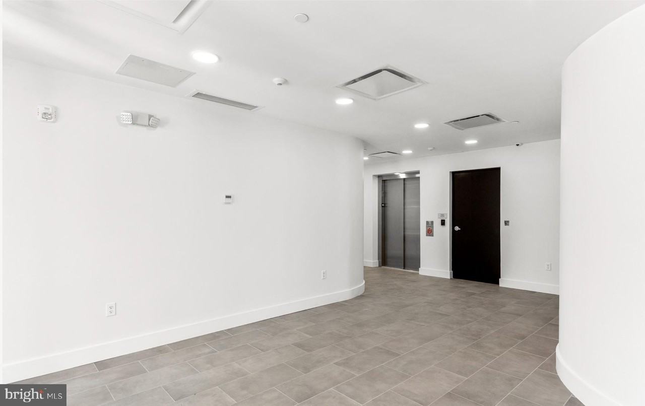 2415 37th St Nw #205 - Photo 6 of 27