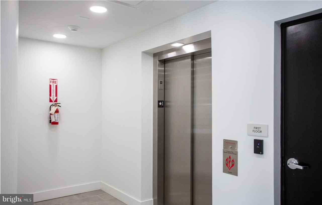 2415 37th St Nw #205 - Photo 7 of 27