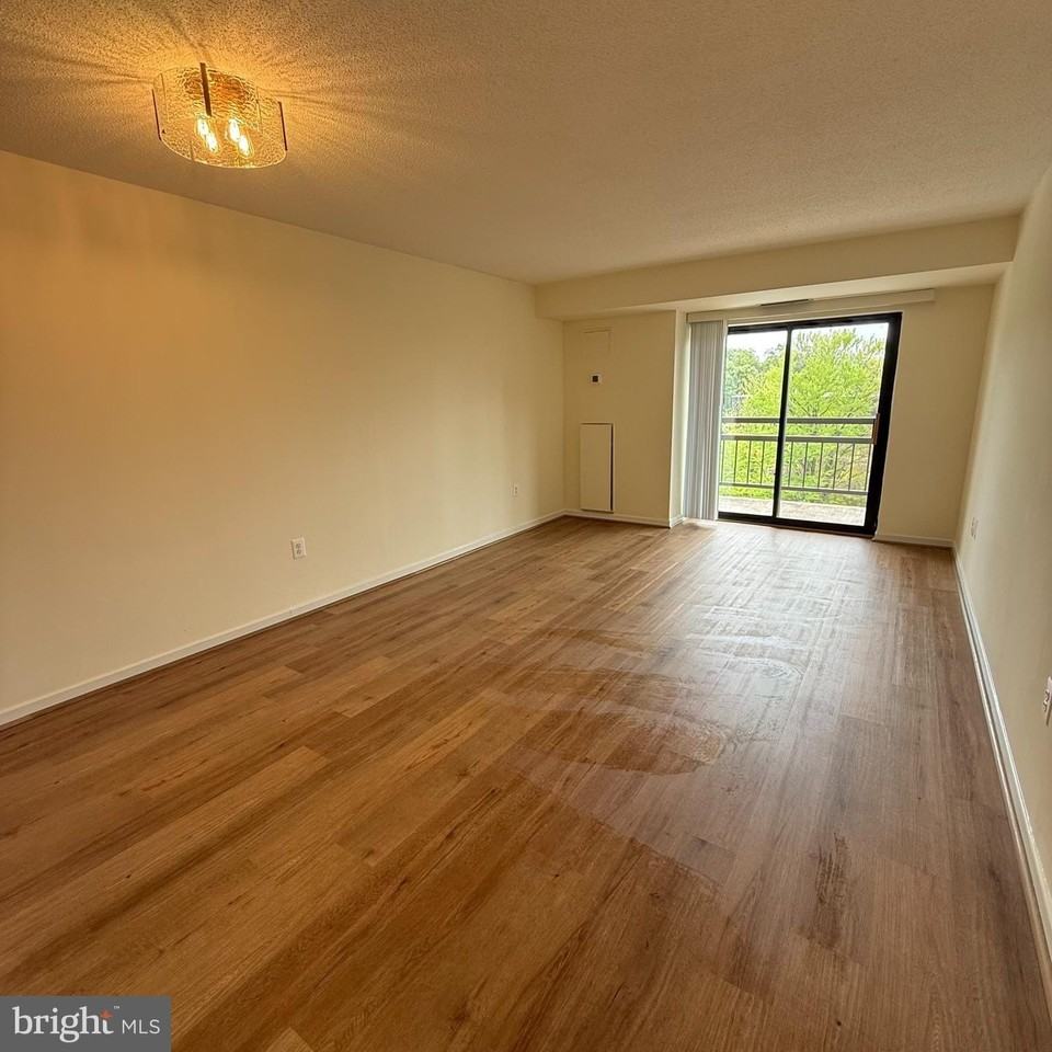 2111 Wisconsin Ave Nw #319 - Photo 5 of 24