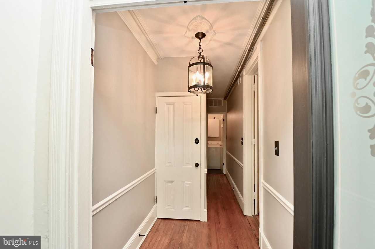639 Massachusetts Ave Ne #1 - Photo 4 of 21