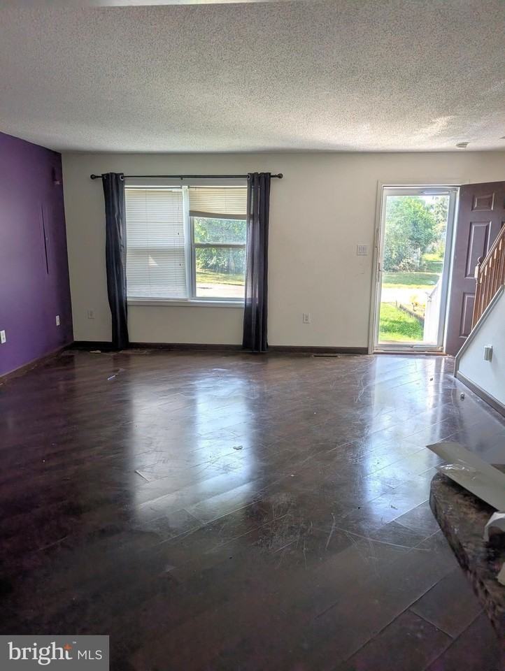 106 E 2nd St - Photo 2 of 10