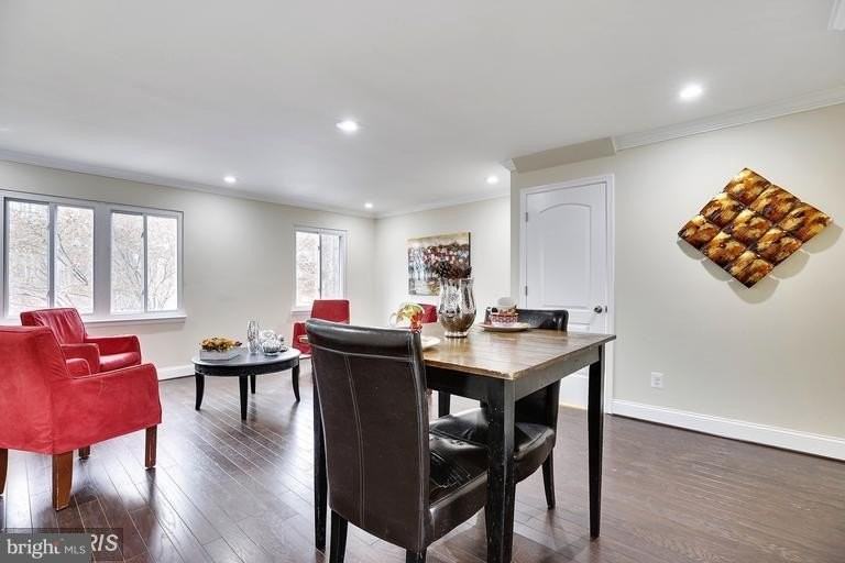 2050 Forest Hill Ln - Photo 4 of 18