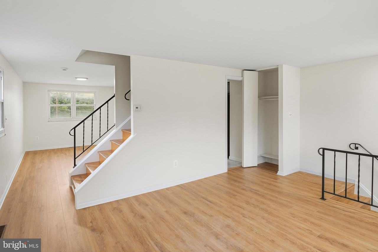 926 Regina Dr - Photo 6 of 34