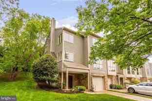 67 Taverngreen Ct - Photo 1 of 1