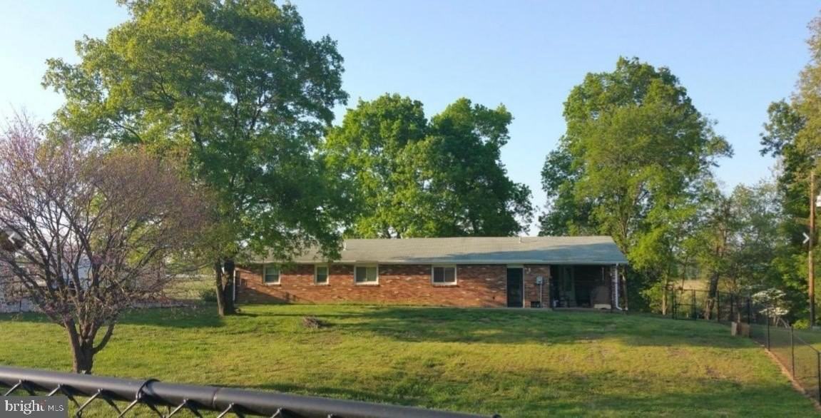 12381 Grosstown Rd - Photo 3 of 6