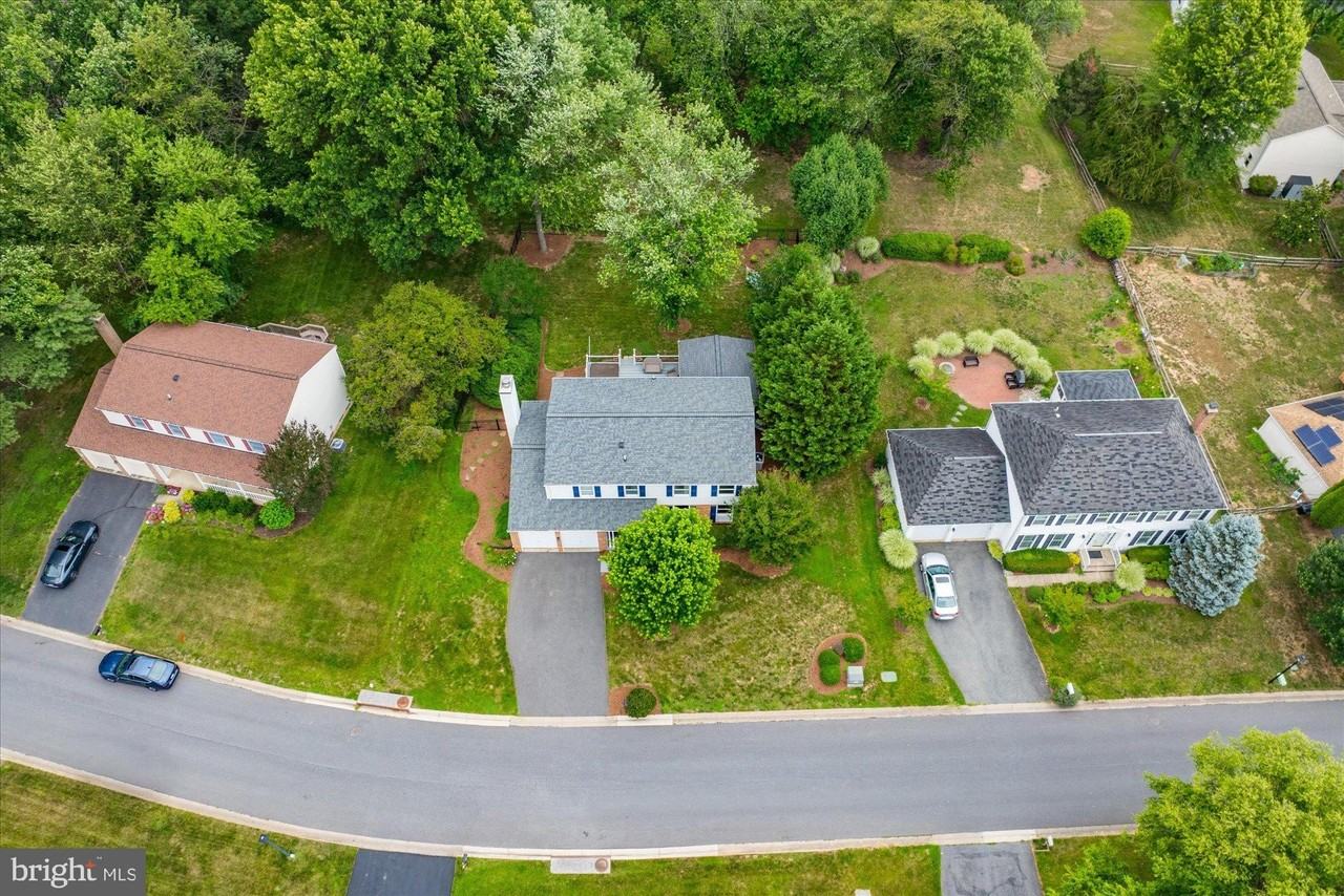11209 Maine Cove Dr - Photo 2 of 46
