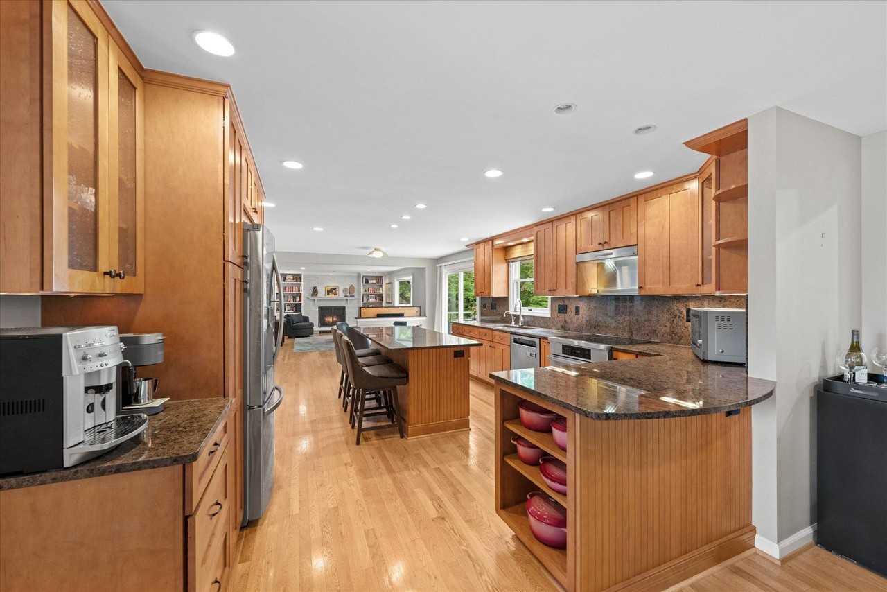 11209 Maine Cove Dr - Photo 6 of 46