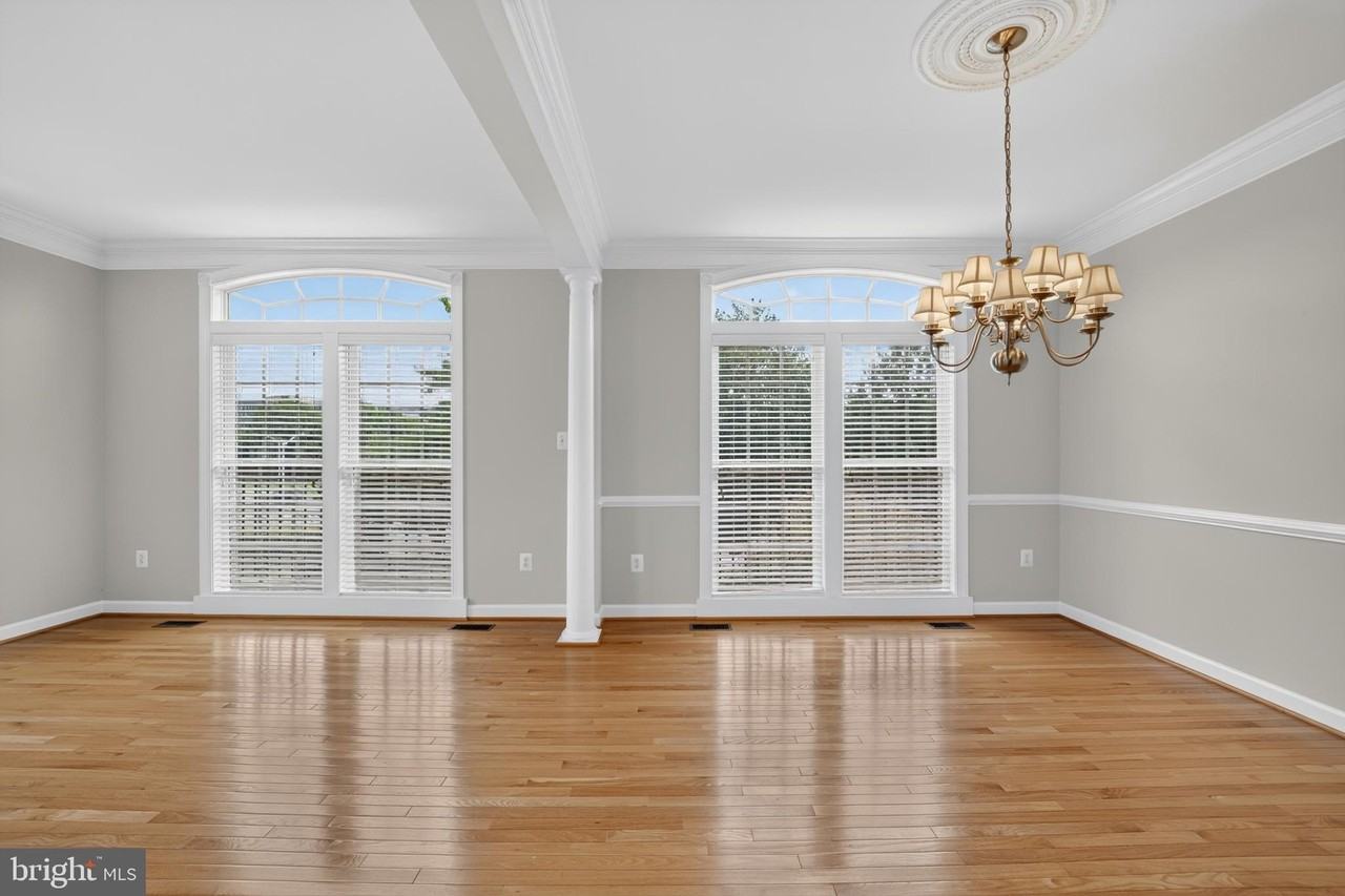 30 Sharpstead Ln - Photo 6 of 50