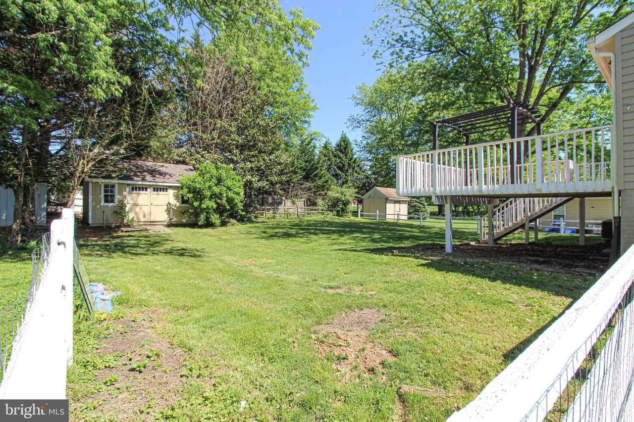 24201 Bush Hill Rd - Photo 3 of 39