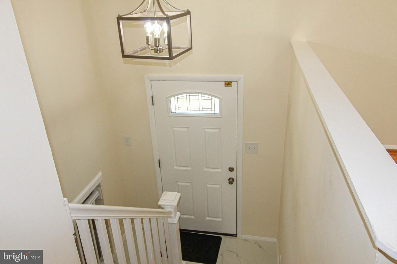 24201 Bush Hill Rd - Photo 5 of 39