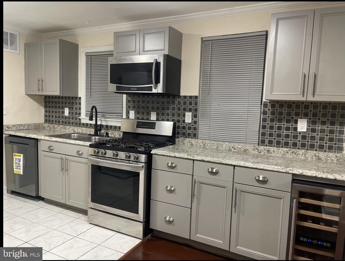 416 Topeka Ave - Photo 5 of 25