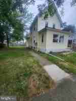 featured image of 310 W Grape St #1