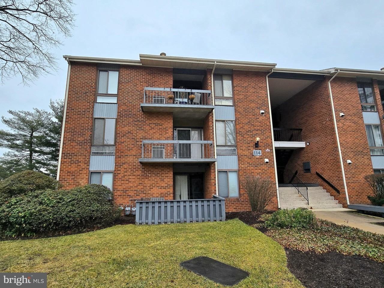 114 Van Buren Rd #5