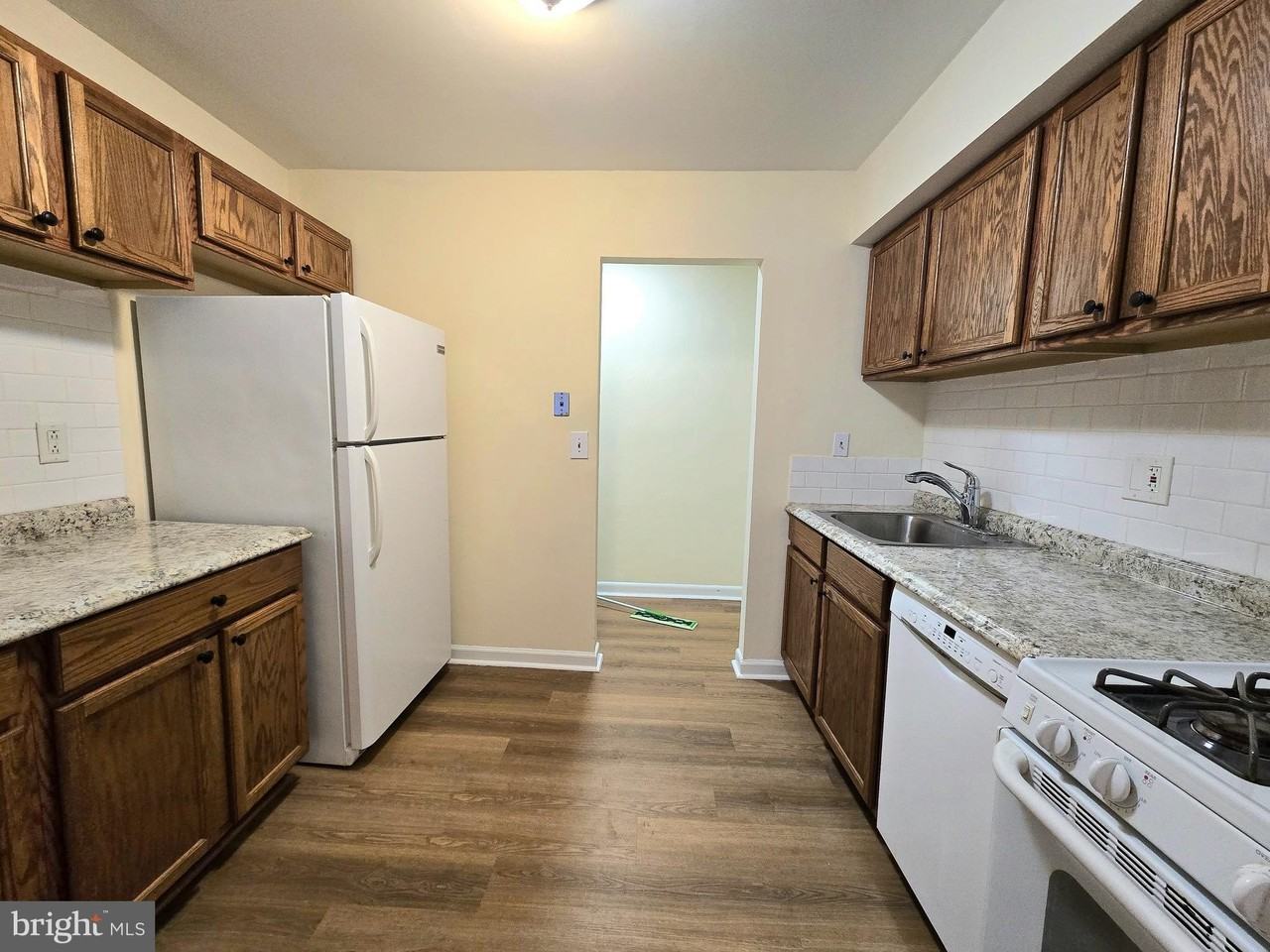 114 Van Buren Rd #5 - Photo 7 of 13