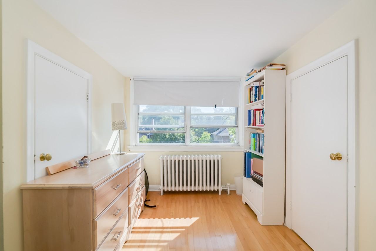 50 Glenrose Avenue #4 - Photo 6 of 10